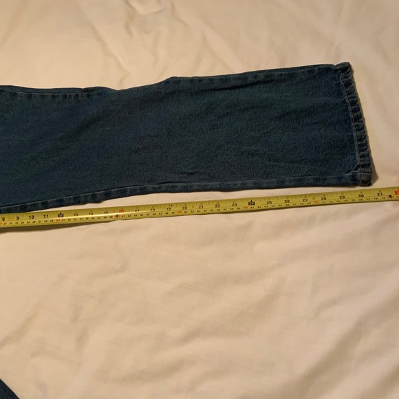 ROADRUNNER Straight Fit Blue Cotton Denim Jeans (40”W x 30.5”L) - Picture 10 of 12